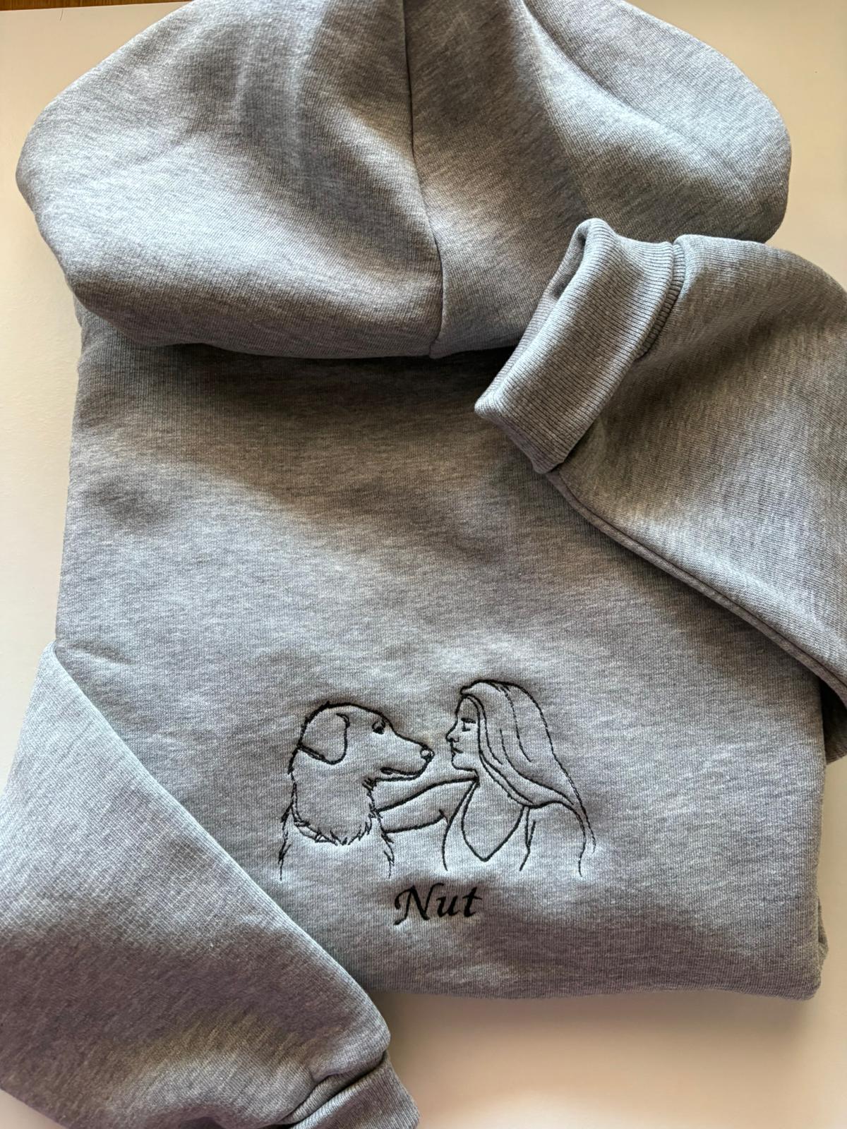 FELPA CON CAPPUCCIO PERSONALIZZATA